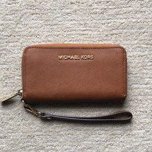 Michael Kors Tech Wristlet